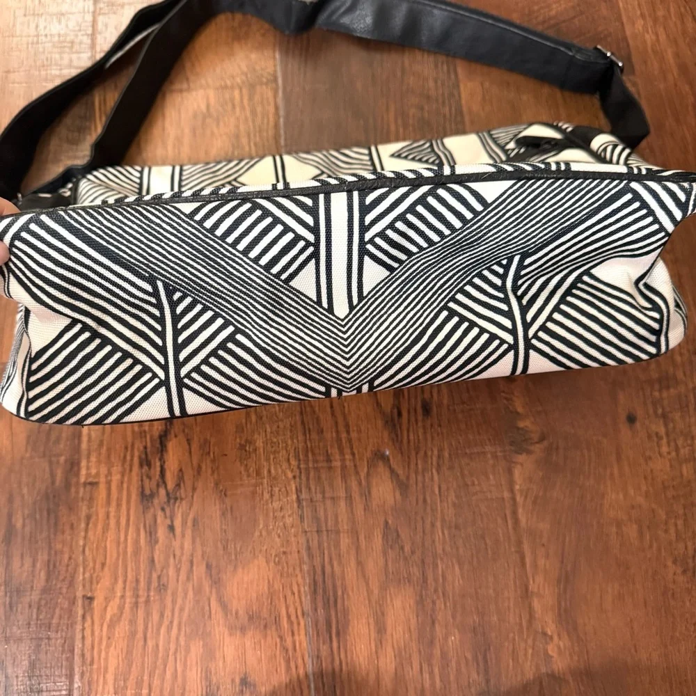 ADIDAS black & white tote/travel/airline RARE, Mexkumrex Aztec Pattern, unisex